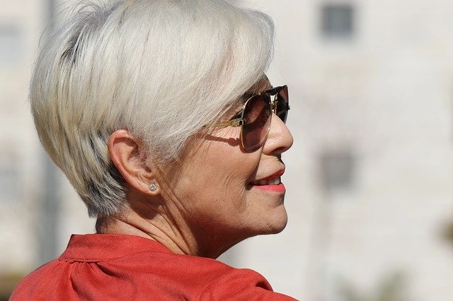 Sonrisa mujer mayor