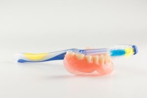 prótesis dentales removibles